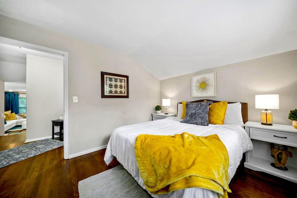 Goodkarma Rentals Refreshed Smyrna Home Near Battery Atl Half Mile To Interstateアトランタ エクステリア 写真