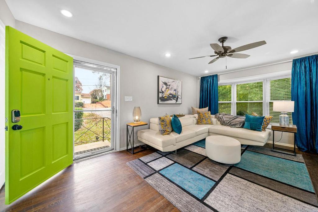 Goodkarma Rentals Refreshed Smyrna Home Near Battery Atl Half Mile To Interstateアトランタ エクステリア 写真