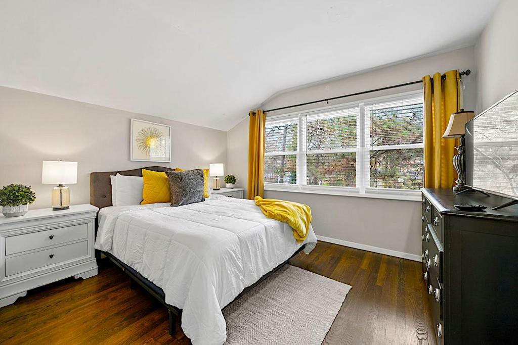 Goodkarma Rentals Refreshed Smyrna Home Near Battery Atl Half Mile To Interstateアトランタ エクステリア 写真